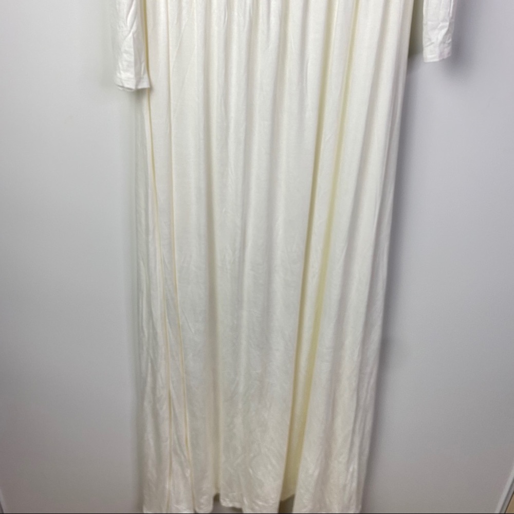 NWOT White Off Shoulder Maternity Maxi Dress - Picture 4 of 6